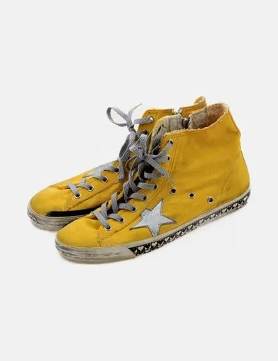 GOLDEN GOOSE Sneaker amarilla suelta estampada