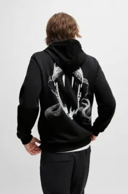 Sudadera con capucha de felpa de algodón con gráficos de animales estampados